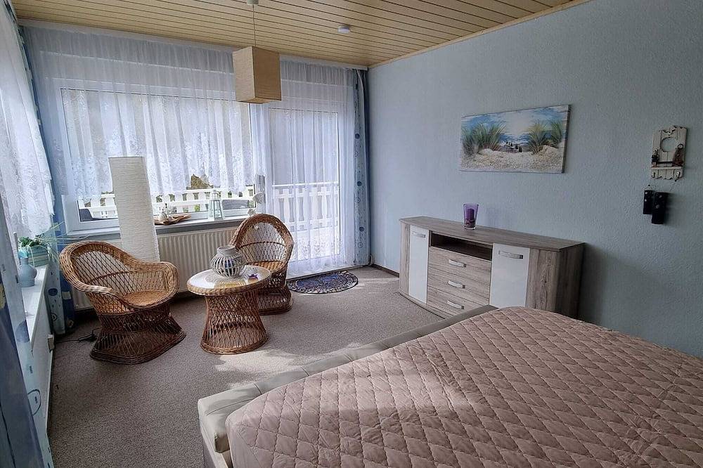 Idyllischer Ferienbungalow in ruhiger Lage mit Pool und großen Garten in Rastenberg, Saale-Unstrut