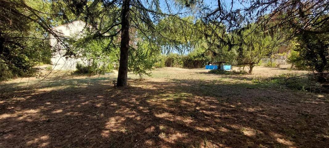 Location de vacances pour 5 personnes, avec piscine ainsi que jardin et terrasse à Bassan