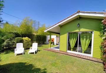 Gîte pour 2 personnes, avec jacuzzi ainsi que piscine et jardin à Brach