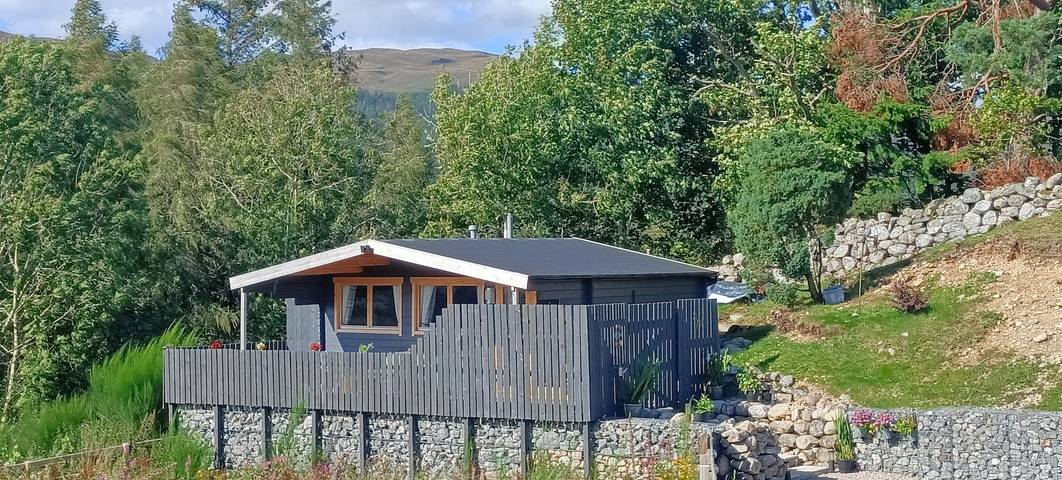 Log cabin for 2 people, with Terrace in Fort Augustus