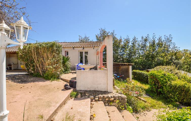 Location de vacances pour 3 personnes, avec jardin ainsi que piscine et terrasse, animaux acceptés à Ghisonaccia - 4