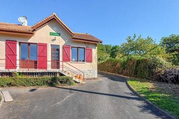 Location de vacances pour 4 personnes, animaux acceptés à Nanteuil-en-Vallée