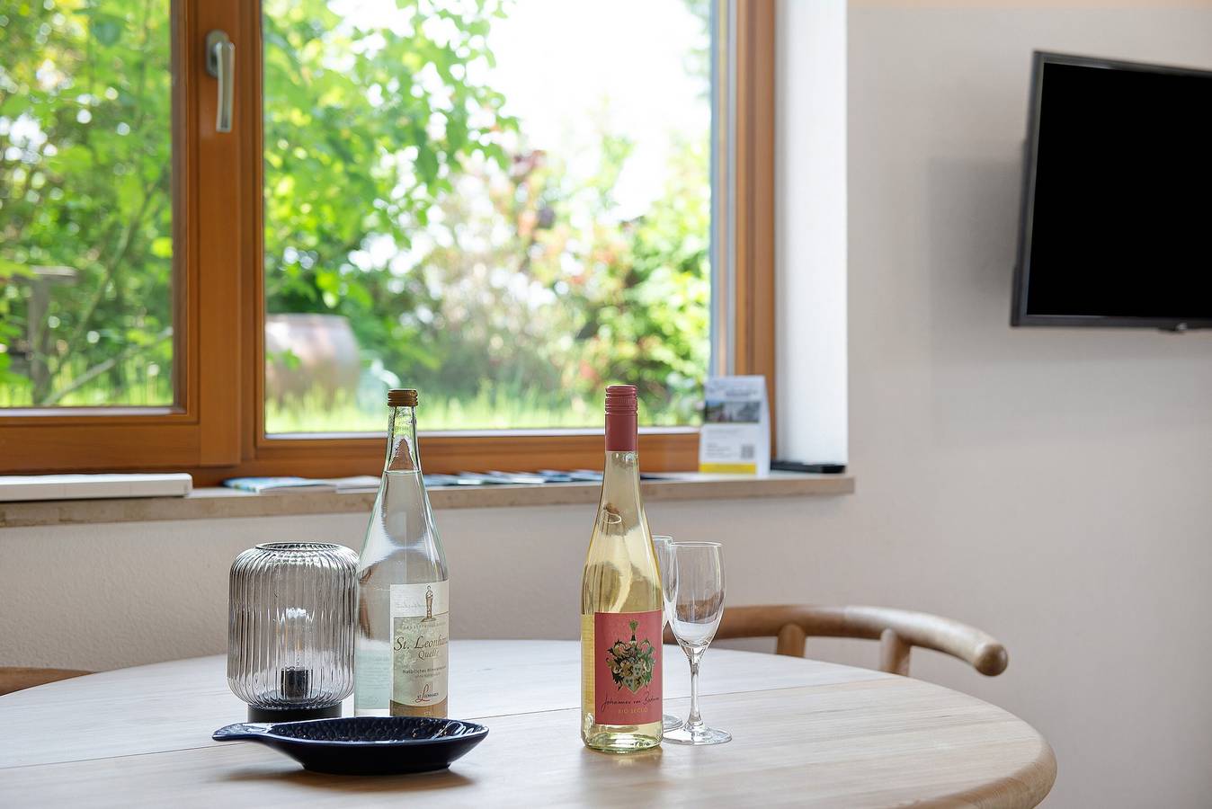 Ganze Wohnung, Ferienwohnung 'Lisa' mit Privatterrasse und Wi-Fi in Bodman-Ludwigshafen, Obersee (Bodensee)