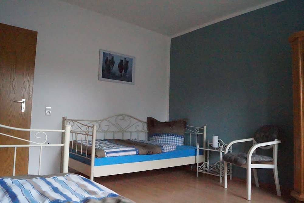Apartamento entero, Comfortable, 3and 1/2 rooms, apartment with large sun terrace in Oberhausen, Región del Ruhr