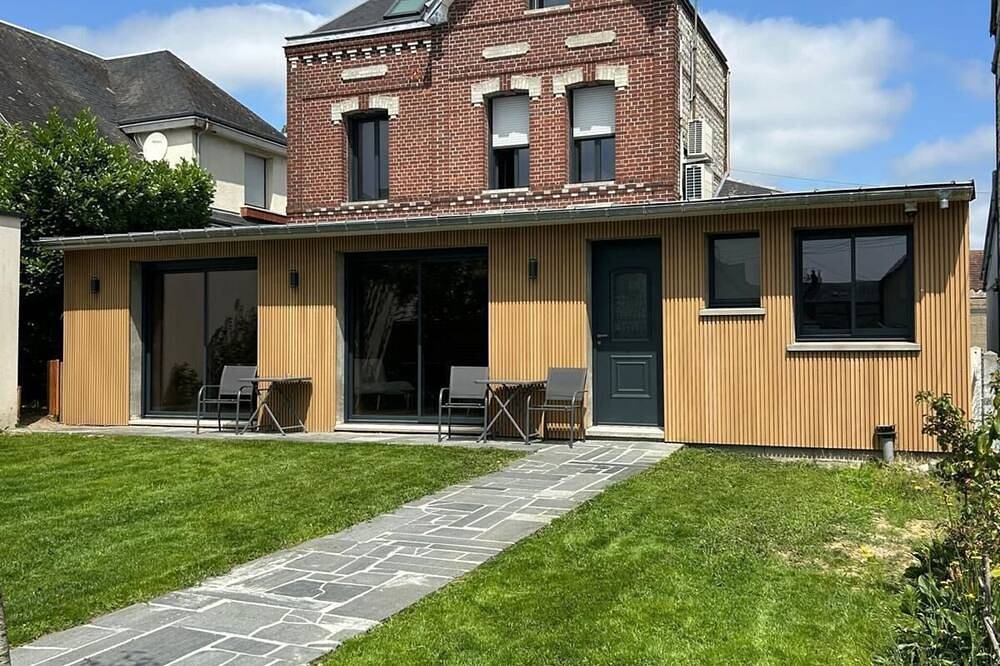 Beautiful house 10 people Rouen 10 min away in Sotteville-lès-Rouen, Región de Rouen