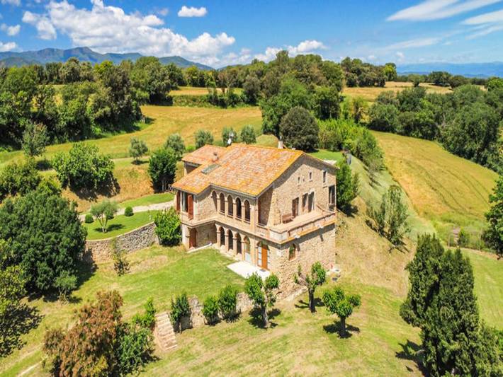 Apartamento de vacaciones para 12 personas, con jardín además de terraza y piscina en Pla de l'Estany - 2