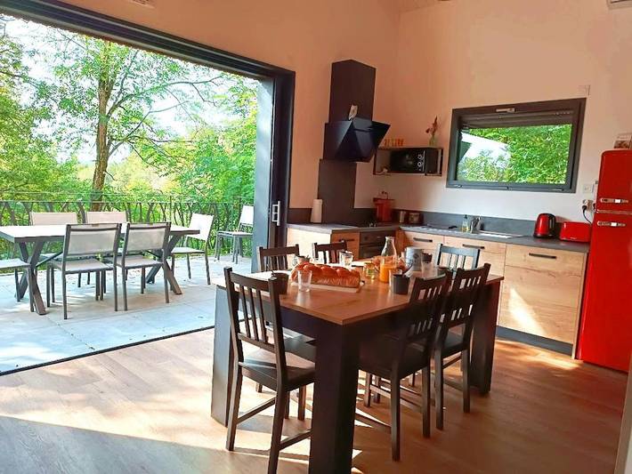 Location de vacances pour 8 personnes, avec terrasse ainsi que jardin et vue à Treize-Vents - 4