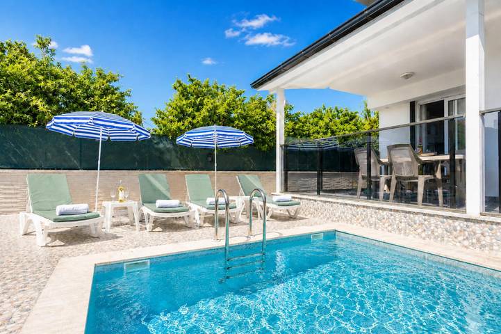 Villa für 9 Personen mit Balkon in Ortaca, Türkische Ägäis