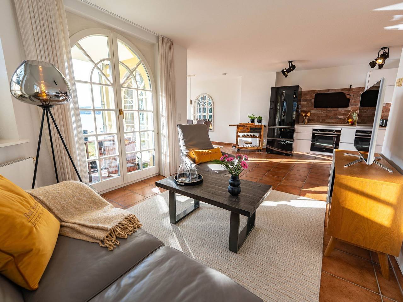Ganze Ferienwohnung, Apartment Seeblick direkt am Scharmützelsee - Stilvolle Ferienwohnung mit Seeblick und Terrasse in Bad Saarow, Dahme-Seengebiet