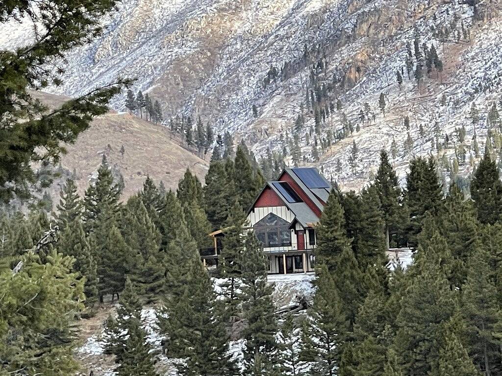 Mountain Retreat: Stunning Views, Off-Grid Luxury, Trails, Fishing, Stargazing in Lolo Nationalwald