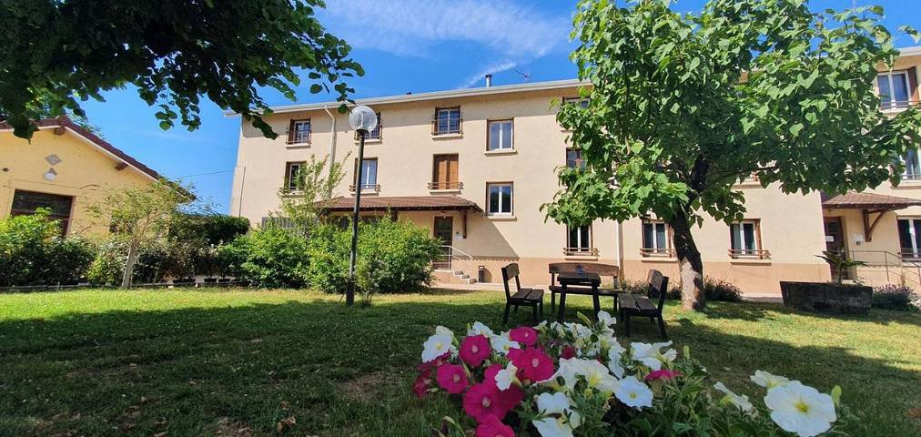 Hôtel pour 2 personnes, avec terrasse et jardin à Villebois - 3