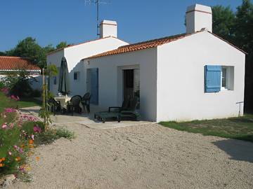 Gîte pour 5 personnes, avec jardin et terrasse à Barbâtre