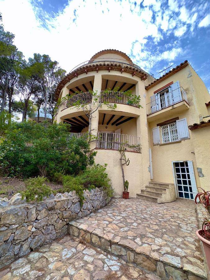 Ferienhaus für 10 Personen, mit Balkon und Terrasse sowie Garten und Ausblick