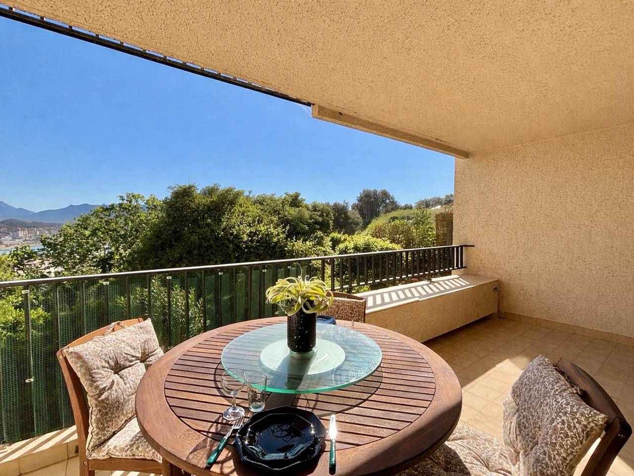 Appartamento intero, Quiet apartment with terrace - 2 guests in Ajaccio, Golfe D'Ajaccio
