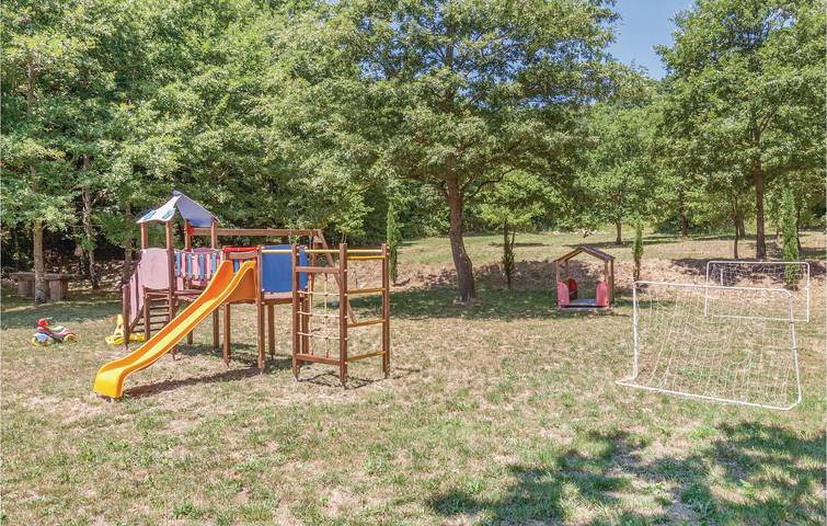 Accogliente appartamento a bordo piscina vicino a San Lupo - Ideale per una fuga in San Lupo (Italia), Matese