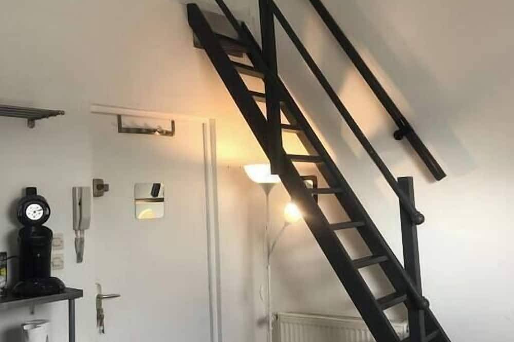 Entire apartment, Studio 25 M2, studio 25 m2 centre ville d'arras in Arras, Arras region