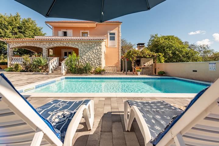 Ferienhaus für 8 Personen, mit Garten in Općina Stankovci