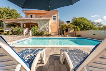 Ferienhaus für 8 Personen, mit Garten in Zadar