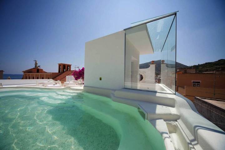 Hôtel pour 2 personnes, avec terrasse et piscine à Lipari - 2