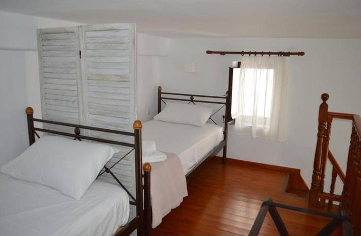 Gîte pour 4 personnes, avec terrasse dans Kithnos Chora - 4