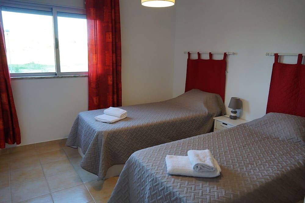 Ganze Wohnung, Quiet F4 apartment 5 minutes from Olhão town center, Algarve in Quelfes, Parque Natural da Ria Formosa