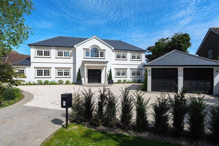 Cottage for 12 people, with hot tub and garden in Rustington