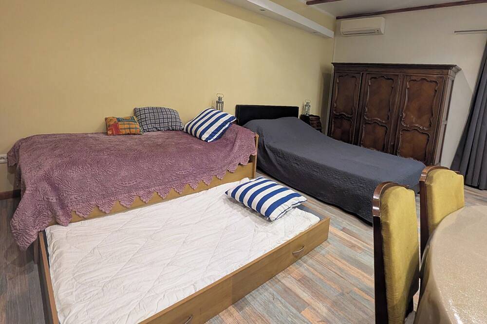 Appartement entier, Perpignan Appart 5 mns Centre,Palais  Congrès et Exposition 5 personnes (5 Lits) in Perpignan, Côte d'Améthyste