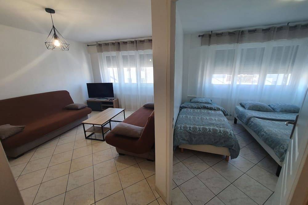 Entire apartment, Apart 5 Personnes, 1 min Gare D'annemasse, 5 km Genève in Annemasse, Saint-Julien-en-Genevois region