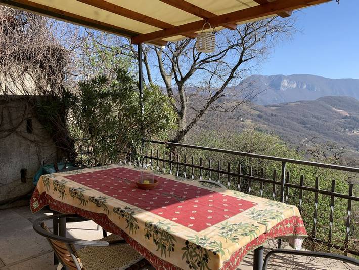 Casa vacanza per 2 persone, con Terrazza e Giardino a Caprino Veronese