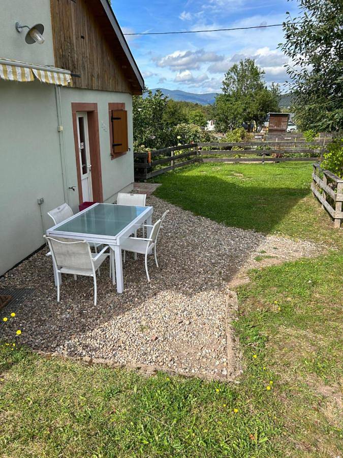 Location de vacances pour 2 personnes, avec vue et jardin à Labaroche - 3