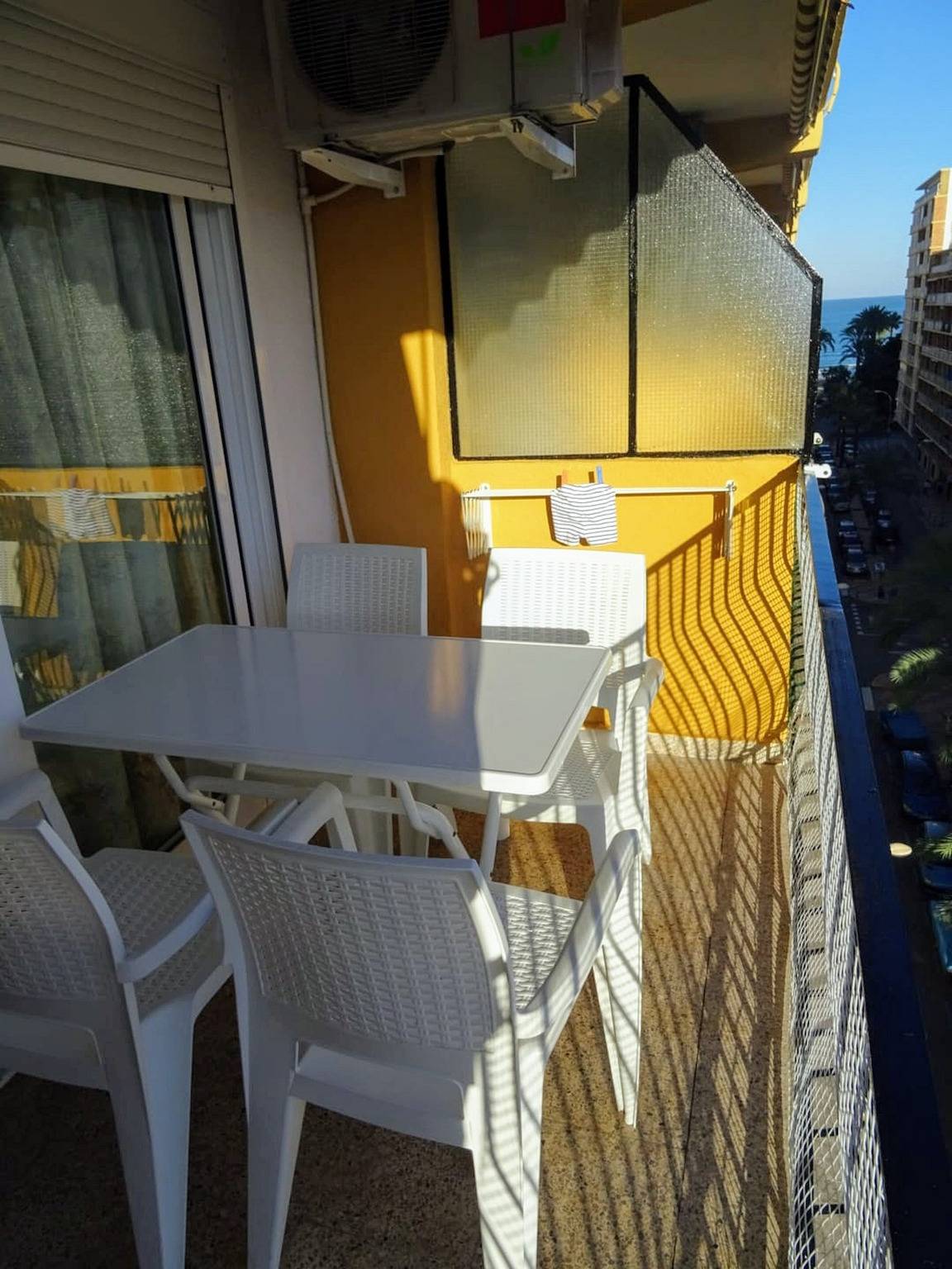 Entire apartment, Holiday apartment for 4 people with terrace in Cullera, Costa de Valencia