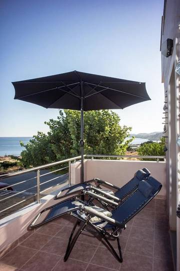 Gîte pour 5 personnes, avec vue et jardin dans Palaiochora