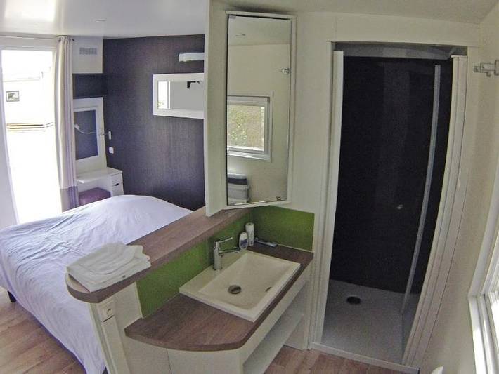 Domaine du Lac de Chambon - Chalet 4 personen in Murol, Regionaler Naturpark Volcans d'Auvergne