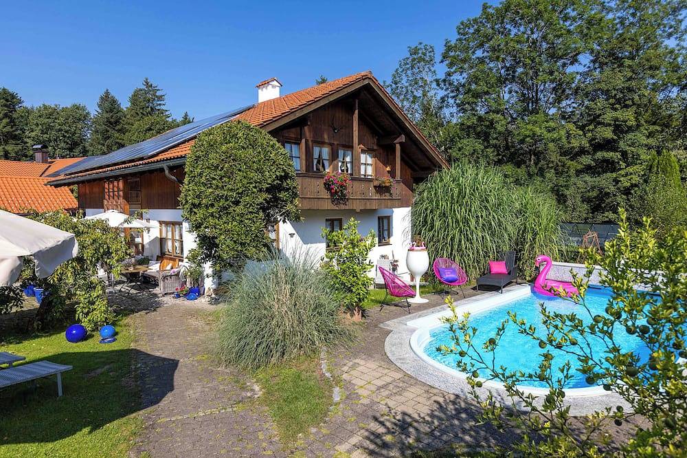 Ganze Wohnung, Haus Mona Ferienwohnung 4 in Bad Heilbrunn, Tölzer Land