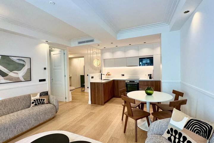 Gîte pour 6 personnes, avec balcon dans Opera De Nice - 3