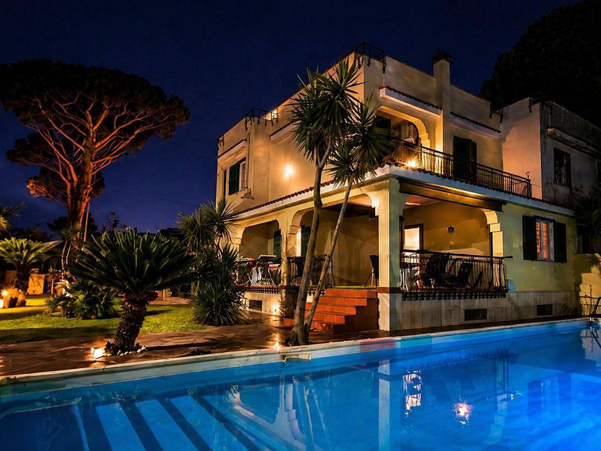 Villa Sole di Amore - Pool Private Large 100 M 2 - Beach 950m -Center 500 m - Rome & Airport 39 km in Anzio, Provincia di Roma