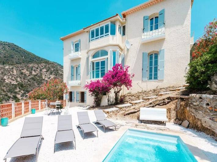 Gîte pour 10 personnes, avec piscine ainsi que balcon et jardin, adapté aux familles dans Plage d'Aiguebelle - 4