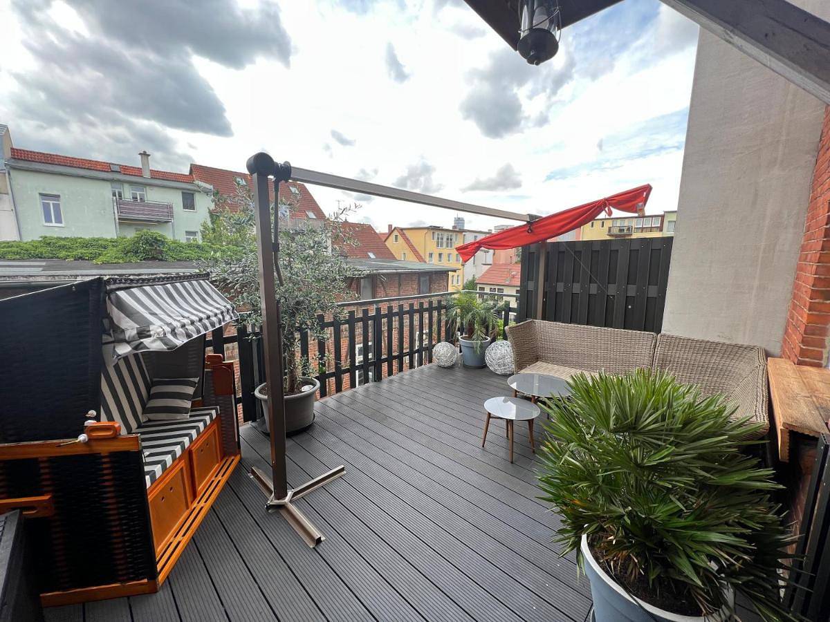 Ganze Wohnung, Apartment Napoleon, Nähe Zentrum, 2 Schlafzimmer, großer Balkon, free Wifi ,Parken in Wenigenjena, Jena
