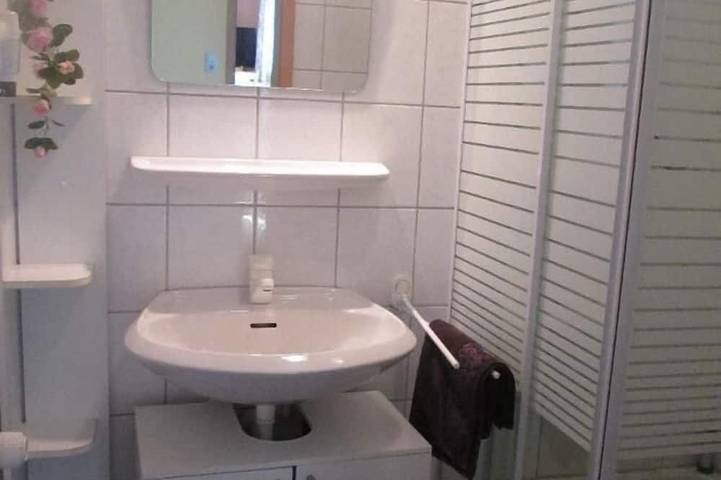 Ganze Wohnung, Appartement für 2 bis 3 Personen in ruhiger Lage mit separatem Schlafzimmer in Bayerisch Eisenstein, Arberland