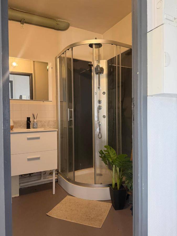 Gîte pour 3 personnes, avec vue et terrasse à Chelles - 2