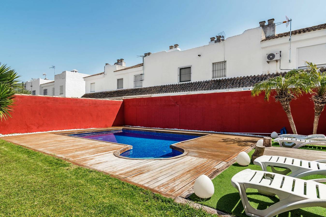 Villa Marty - for families or guests over 25 years in Los Gallos-Cerromolino, Chiclana de la Frontera