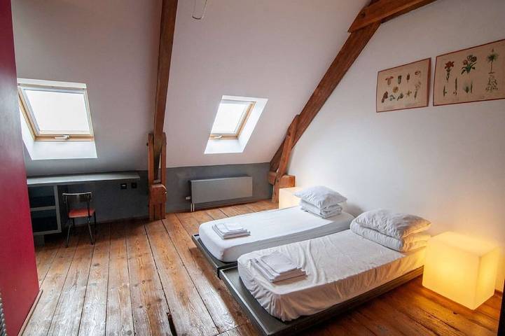 Location de vacances pour 21 personnes, avec terrasse et jardin à Anhée - 4