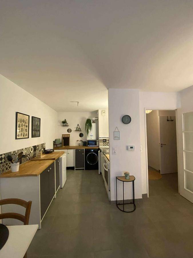 Appartement entier, One-Bedroom Apartment in Brest, Région de Brest