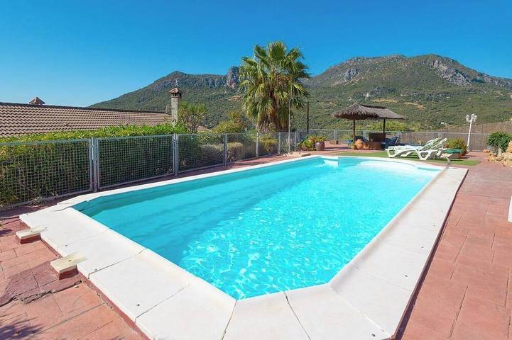 Ferienhaus für 12 Personen, mit Garten in Ubrique