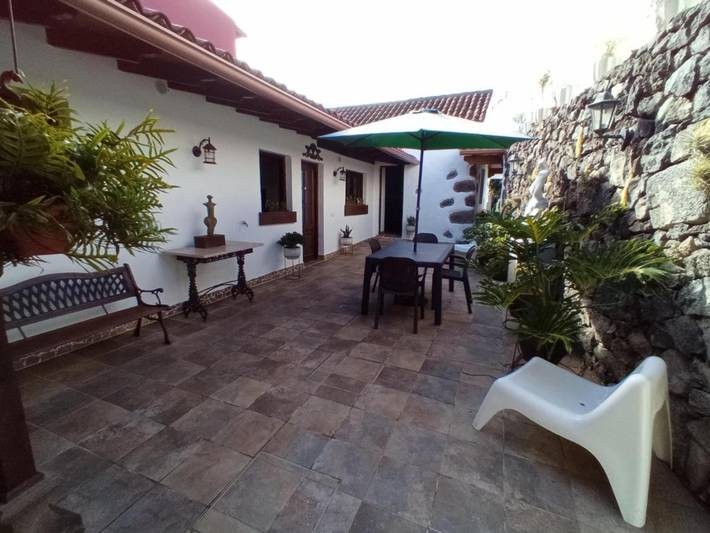 Casa rural para 2 personas, con piscina y jardín en Garachico