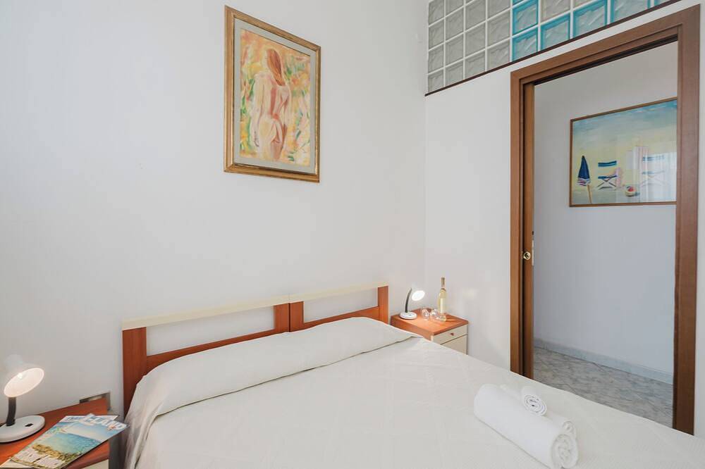 Entire apartment, Breathtaking seaview flat in Sardinia in Porto Torres, Sassari Province