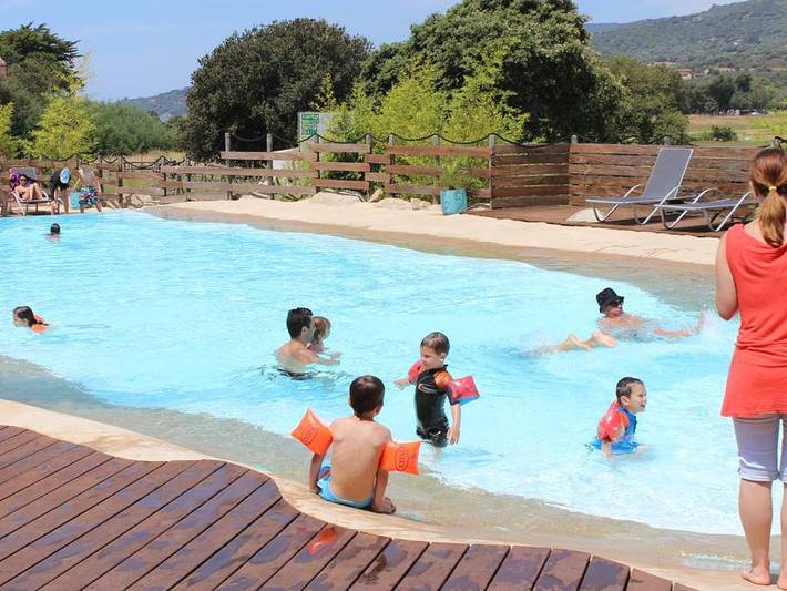 Mobil home pour 4 personnes, avec bassin pour enfant et sauna, animaux acceptés à Olmeto - 3