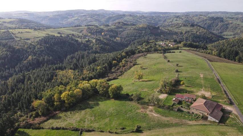Gîte pour 3 personnes, avec terrasse et vue à Augerolles - 4