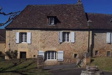 Location de vacances pour 9 personnes, avec balcon à Vitrac