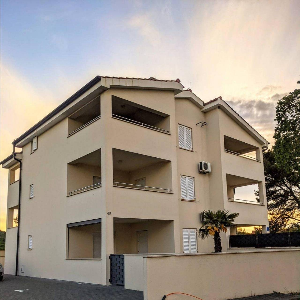 Ganze Ferienwohnung, Wohnung mit Gemeinschaftspool in Silo (Krk), Krk